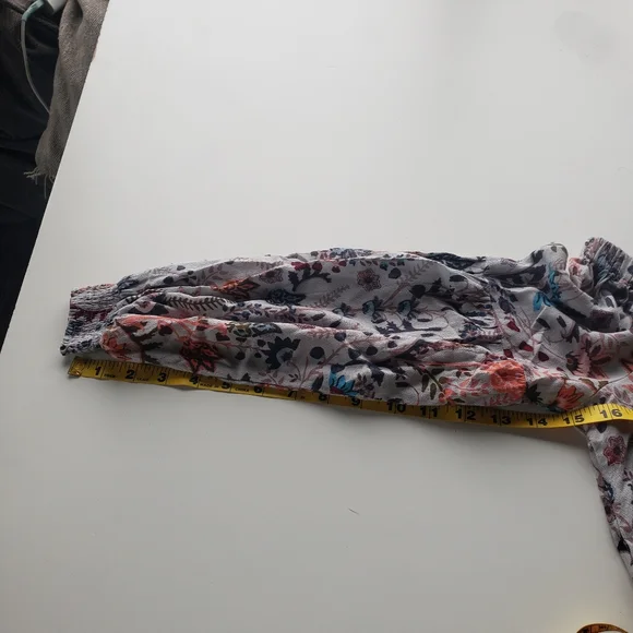 Free People "Pretty and Free" off the shoulder floral romper, size xs - Picture 9 of 10